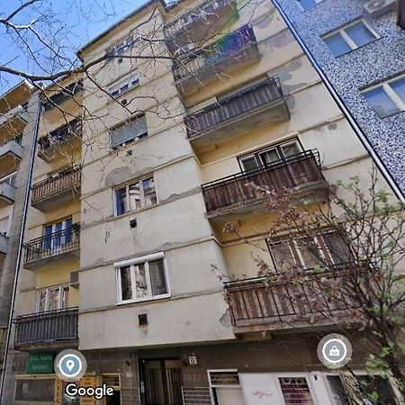 Kenyelmes Lakas Jo Helyen Leilighet Budapest Eksteriør bilde